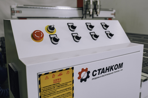 Фрезерно-гравировальный станок DeKart HT 2140 полуавтомат
